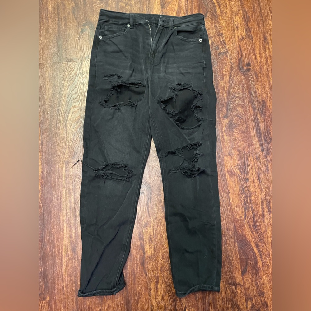 american eagle high rise mom jeans!